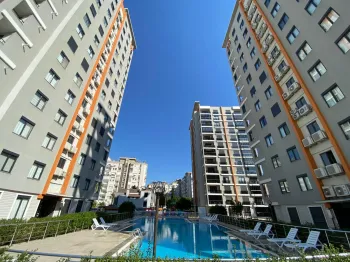 Antalya Konyaaltı'nın Prestijli Bölgesinde Geniş Daire Satışta